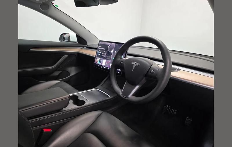 Used Tesla Model 3 Long Range AWD 366 kW (498 HP) 2022 White Sedan