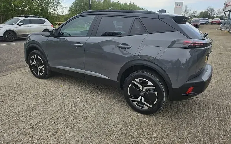 New Peugeot 2008 Allure 101 HP (74 kW) 2026 Grey SUV