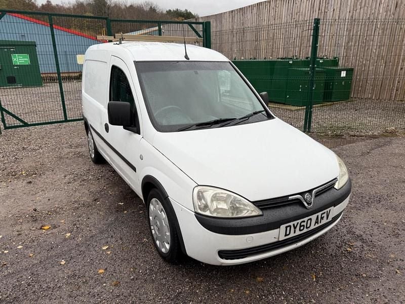 White Used 2010 Vauxhall Combo Van | £1,495 (Good price) - Image 1/4