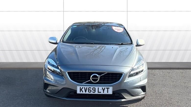 Used Volvo V40 R-Design 122 HP (89 kW) 2019 Hatchback