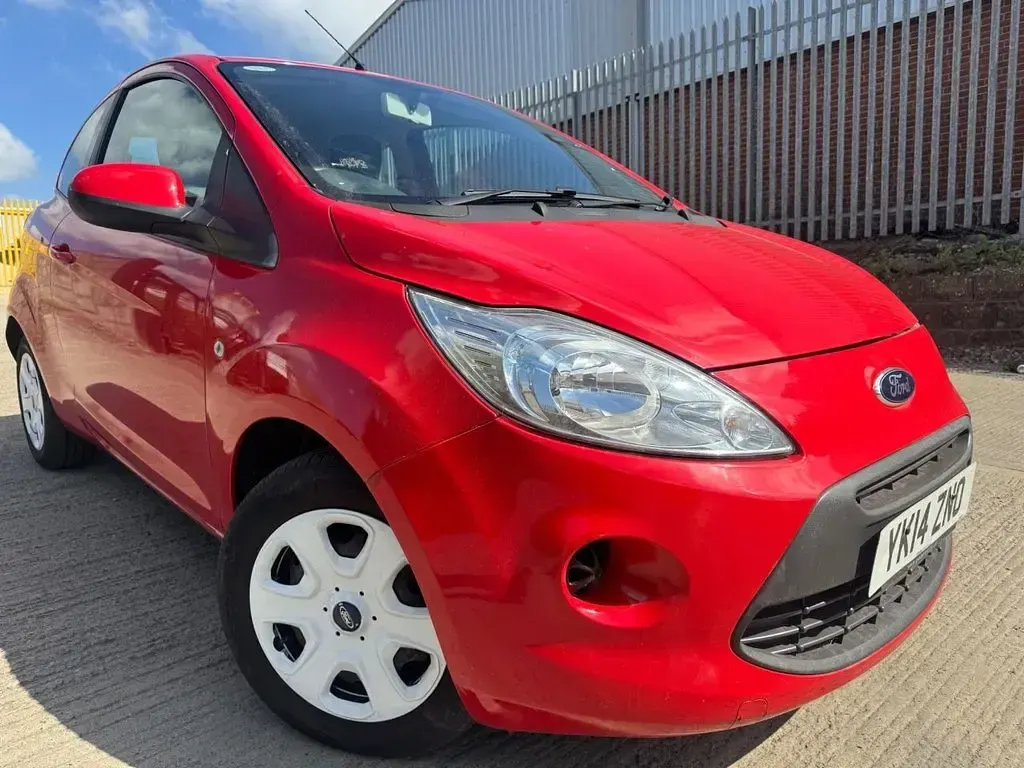 Used Ford Ka S 69 HP (50 kW) 2014 Red Hatchback
