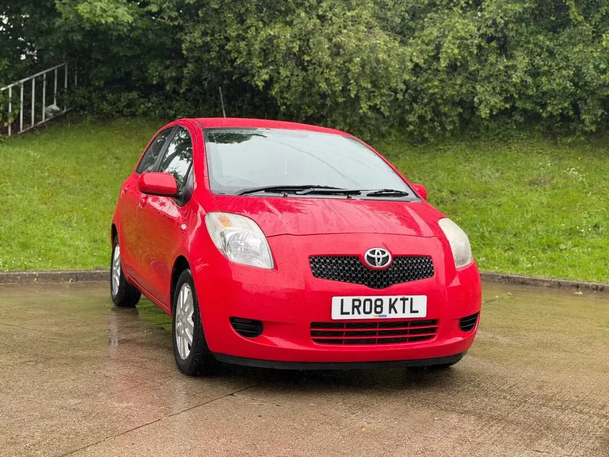 Used Toyota Yaris 2008 Red Hatchback
