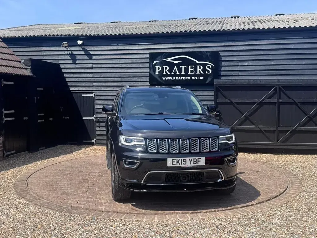 Used Jeep Grand Cherokee Overland 250 HP (183 kW) 2019 Black SUV