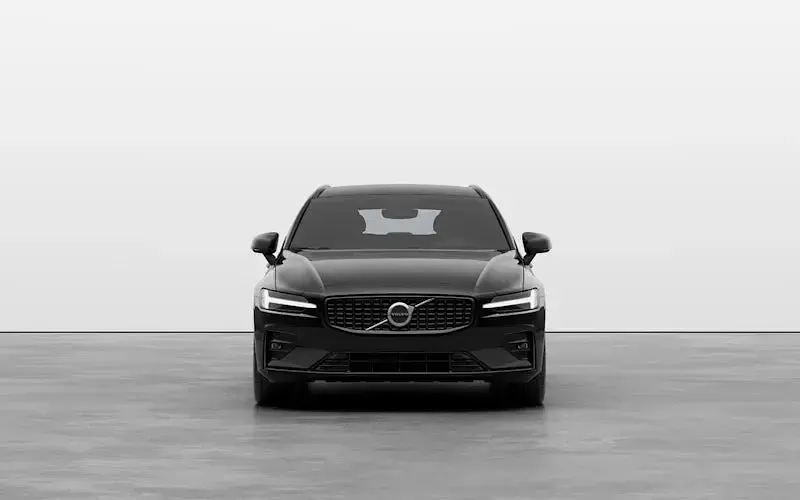 New Volvo V60 Plus 197 HP (144 kW) 2026 Estate