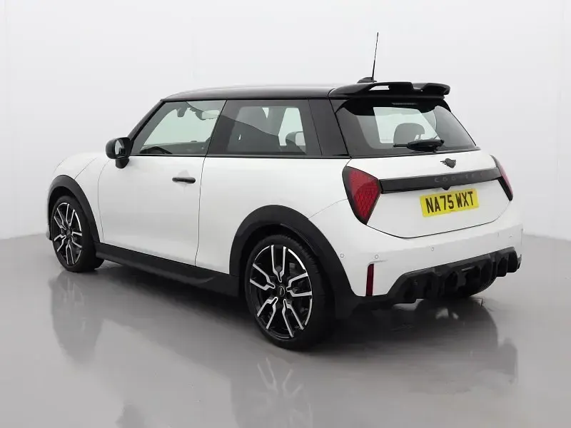 Used Mini Cooper Sport 147 kW (201 HP) 2025 White Hatchback