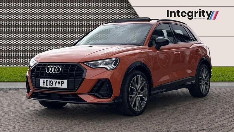 Begagnad Audi Q3 Comfort 150 HK (110 kW) 2019 Orange SUV