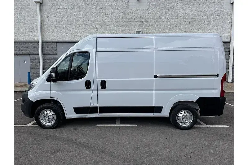 Used Vauxhall Movano 2022 White