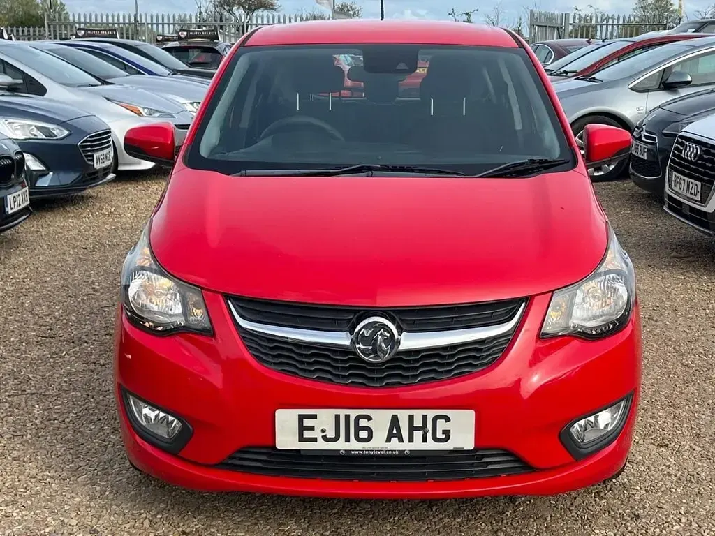 Used Vauxhall Viva 75 HP (55 kW) 2016 Red Hatchback