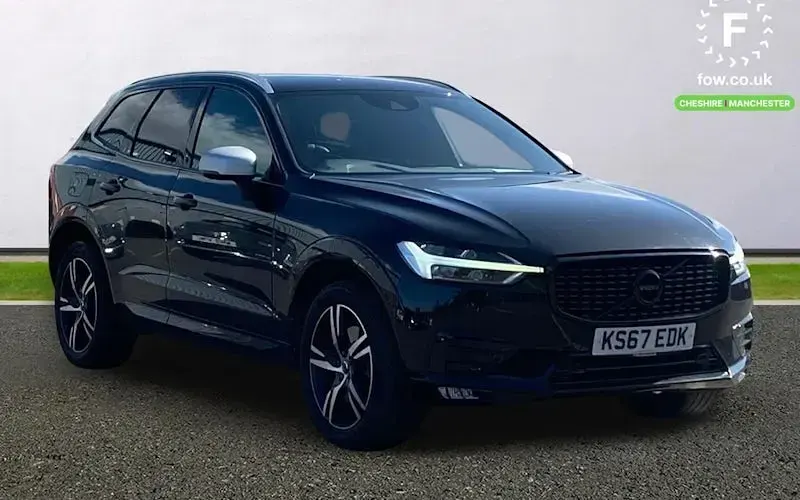 Used Volvo XC60 R-Design 235 HP (172 kW) 2019 SUV