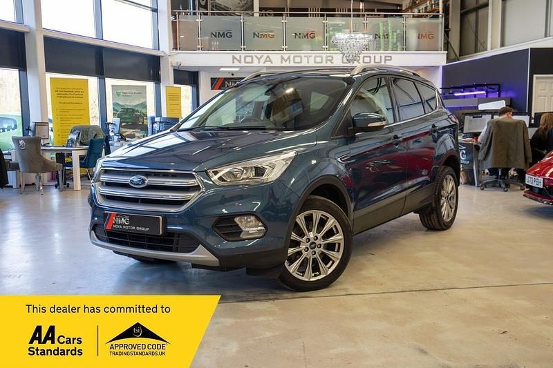 Used Ford Kuga Titanium 150 HP (110 kW) 2019 Blue SUV