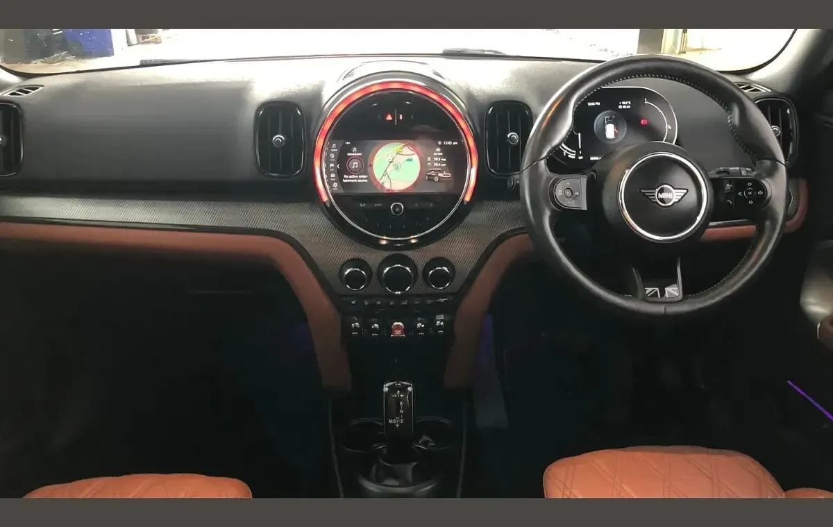Used Mini Cooper Countryman Exclusive 134 HP (98 kW) 2021 Red SUV