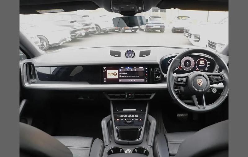 Used Porsche Cayenne 348 HP (255 kW) 2023 Grey SUV