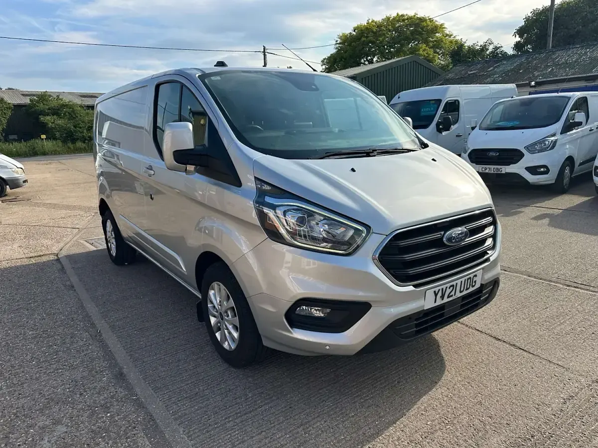 Used Ford Transit Custom Limited 130 HP (95 kW) 2021 Silver Van