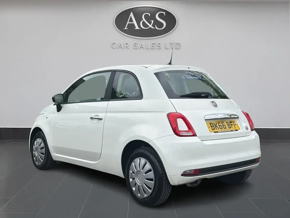 Used Fiat 500 Pop 69 HP (50 kW) 2016 White Hatchback
