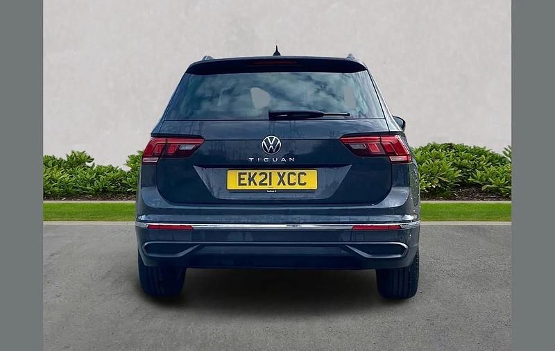 Used VW Tiguan Life 150 HP (110 kW) 2021 Grey SUV