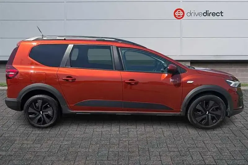 Used Dacia Jogger Expression 110 HP (80 kW) 2024 Brown MPV