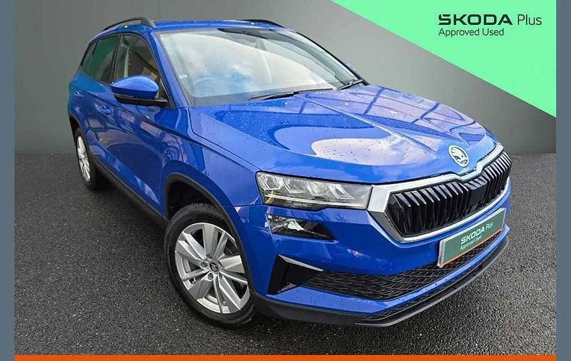 Energy blue Used 2025 Skoda Karoq SE Drive SUV | £23,150 (Super price) - Image 1/4
