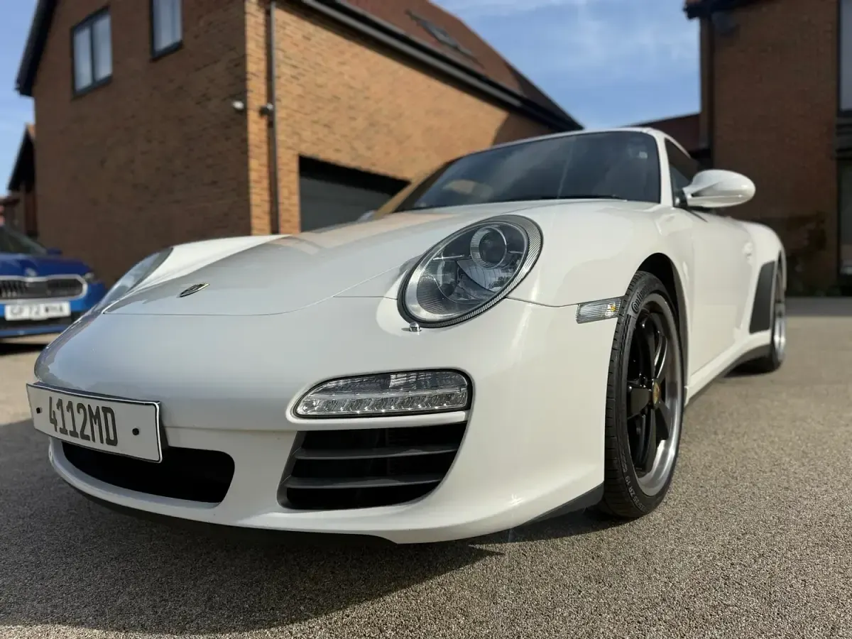 Used Porsche 911 2011 White Coupe