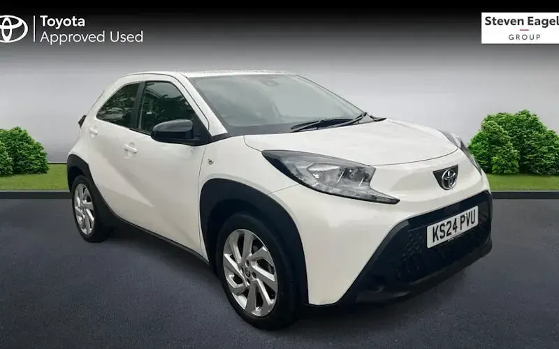 Used Toyota Aygo X PURE 72 HP (52 kW) 2024 SUV