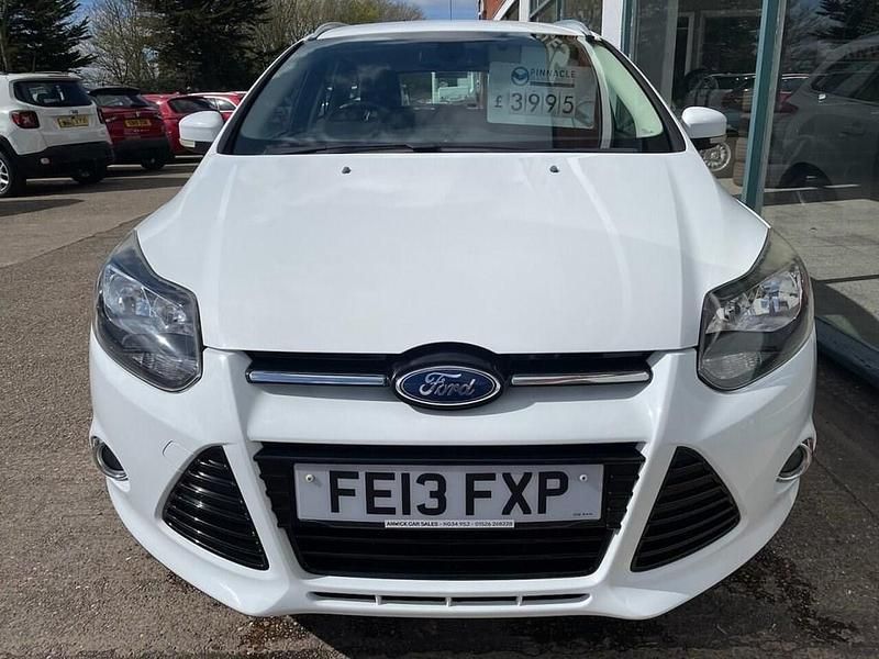 Used Ford Focus Titanium 125 HP (91 kW) 2013 White Estate