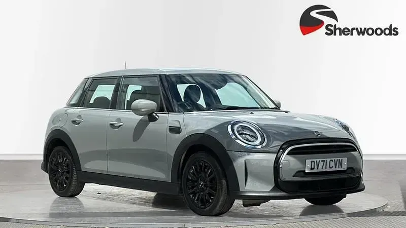 Used Mini Cooper Classic 136 HP (100 kW) 2021 Hatchback