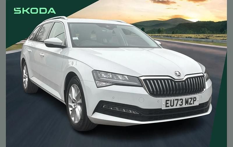 Used Skoda Superb SE Technology 150 HP (110 kW) 2023 White Estate