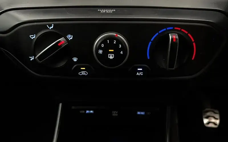 Used Hyundai Bayon SE 101 HP (74 kW) 2022 Blue SUV