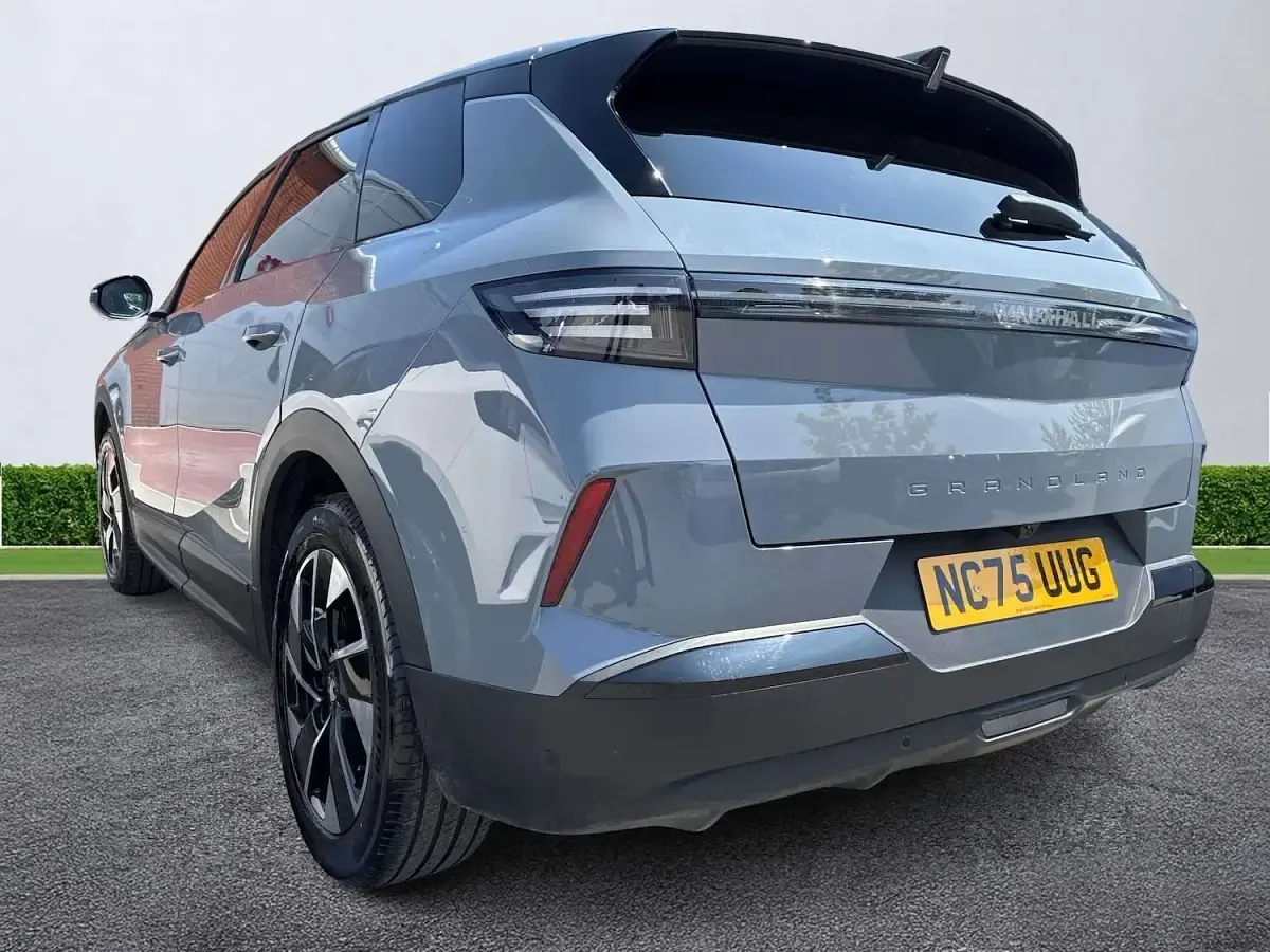 Used Vauxhall Grandland X 136 HP (100 kW) 2026 Grey SUV