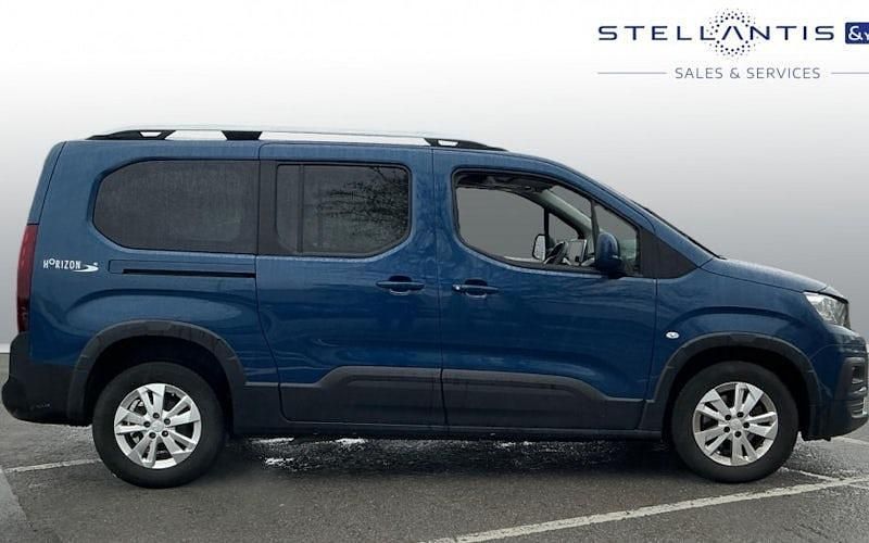 Used Peugeot Rifter Allure 102 HP (75 kW) 2023 MPV