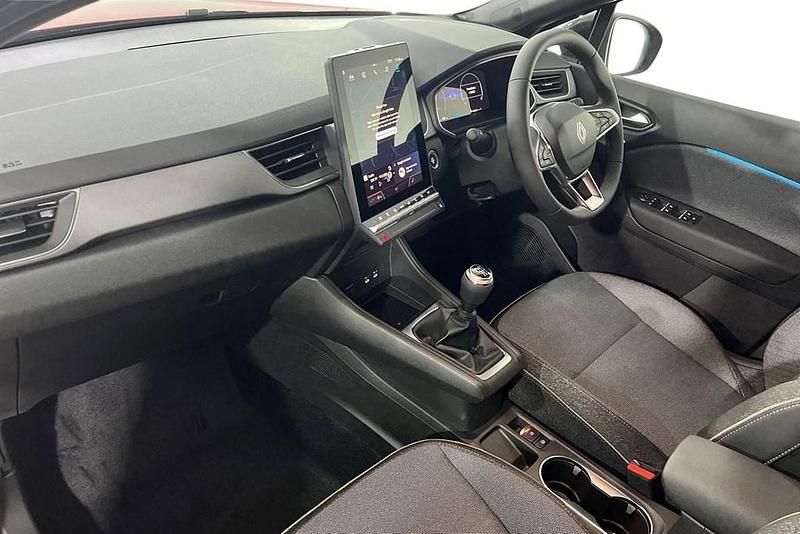 Used Renault Captur Techno 90 HP (66 kW) 2025 Red  SUV