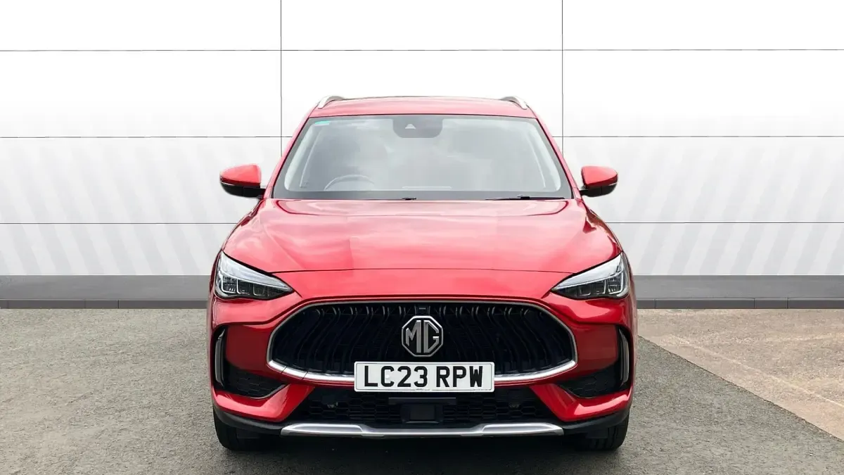 Używany MG HS Trophy 162 KM (119 kW) 2023 Czerwony SUV