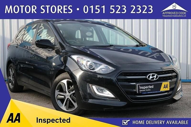 Used Hyundai i30 89 HP (65 kW) 2015 Black Estate