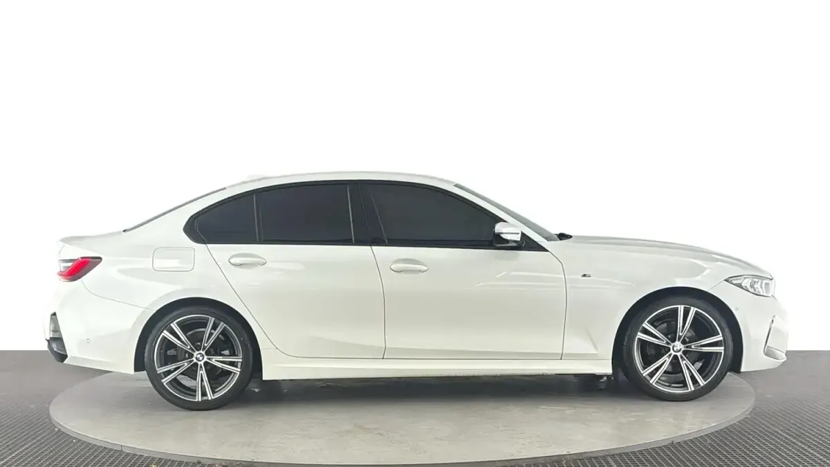 Used BMW 320 M Sport 184 HP (135 kW) 2024 White Sedan