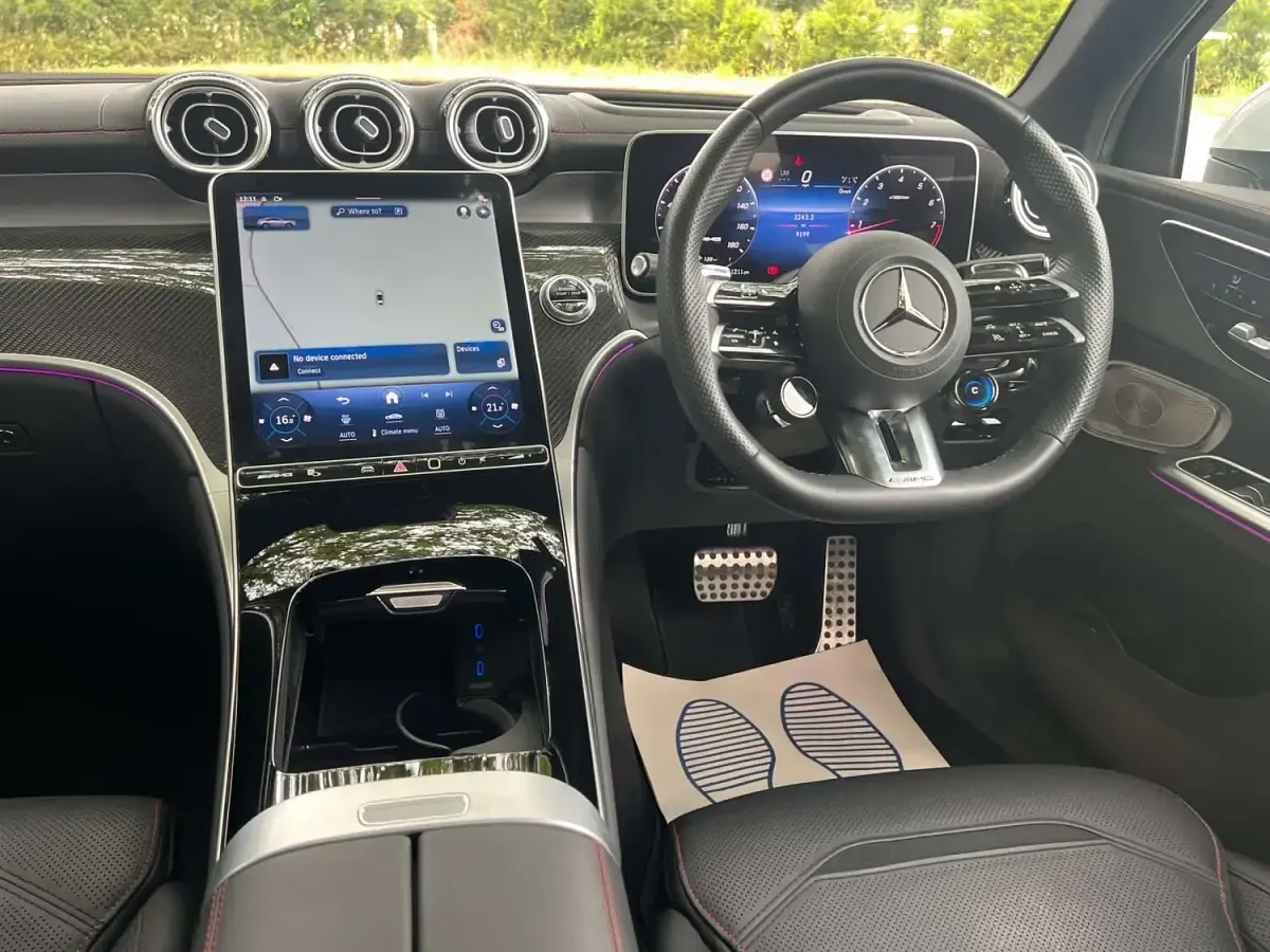 Used Mercedes GLC43 AMG Premium Plus 421 HP (309 kW) 2025 White SUV