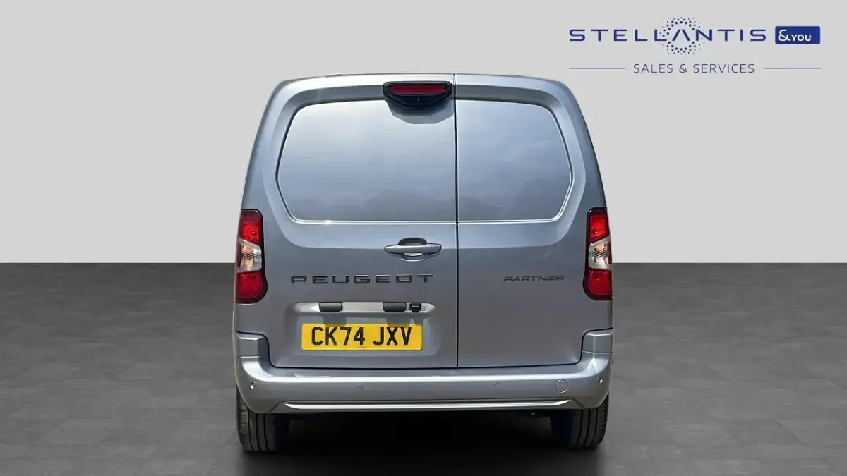 Used Peugeot Partner S 129 HP (94 kW) 2024 Grey MPV
