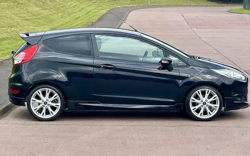 Used Ford Fiesta Zetec 125 HP (91 kW) 2016 Black Hatchback