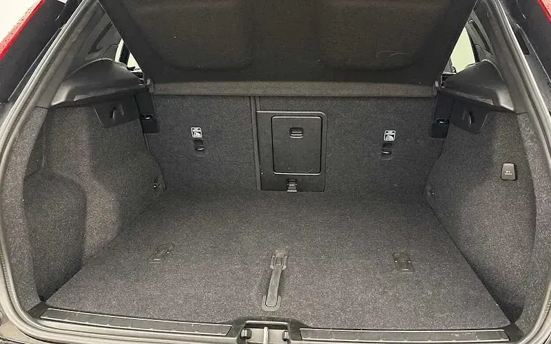 Used Volvo XC40 Plus 197 HP (144 kW) 2027 Black SUV