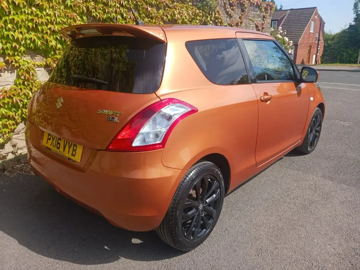 Used Suzuki Swift SZ-L 94 HP (69 kW) 2016 Orange Hatchback
