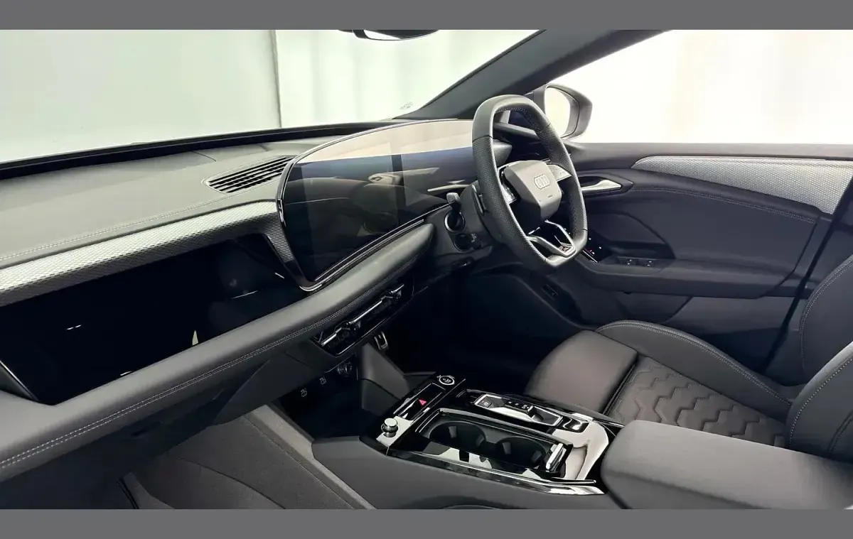 New Audi A6 e-tron S-Line 269 kW (367 HP) 2025 Blue Estate