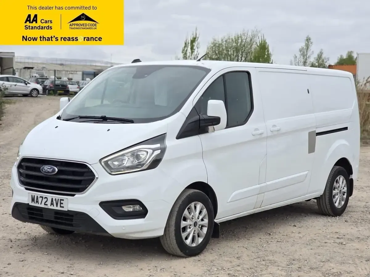 Begagnad Ford Transit Custom Limited 2022 Vit Van