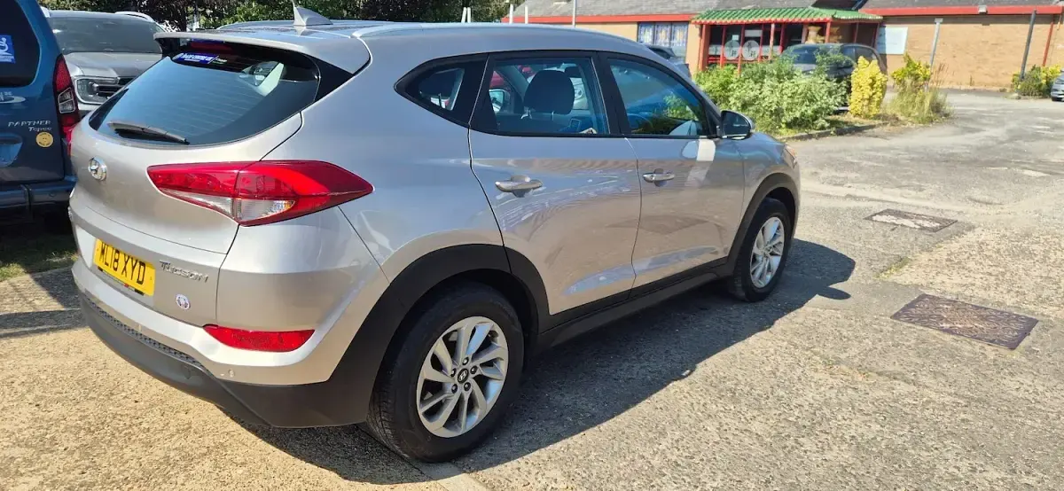 Used Hyundai Tucson SE 2018 Beige SUV