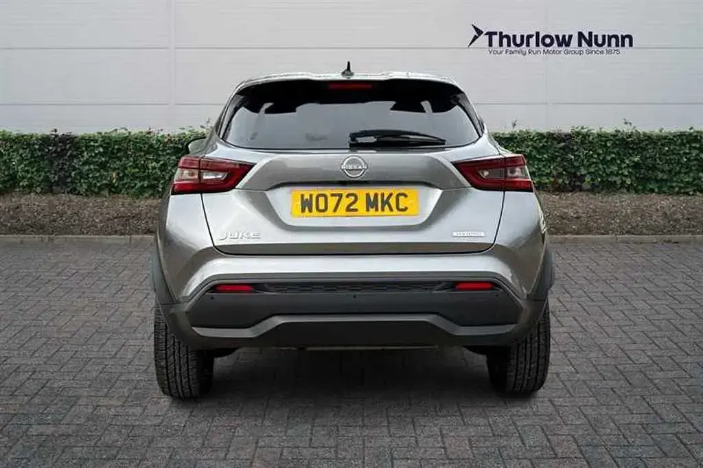 Used Nissan Juke N-Connecta 143 HP (105 kW) 2023 Grey SUV