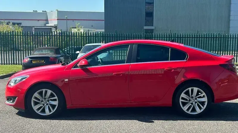 Used Vauxhall Insignia SRi 2013 Red Hatchback