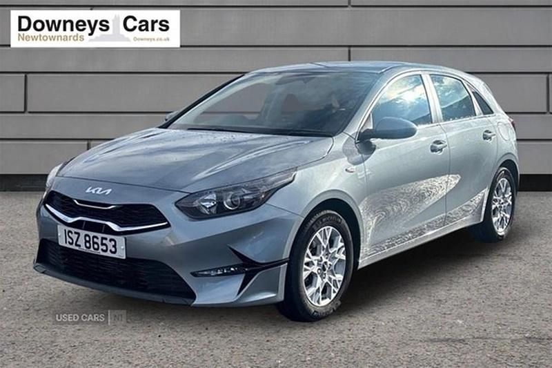 Used Kia Ceed 158 HP (116 kW) 2025 Silver Hatchback