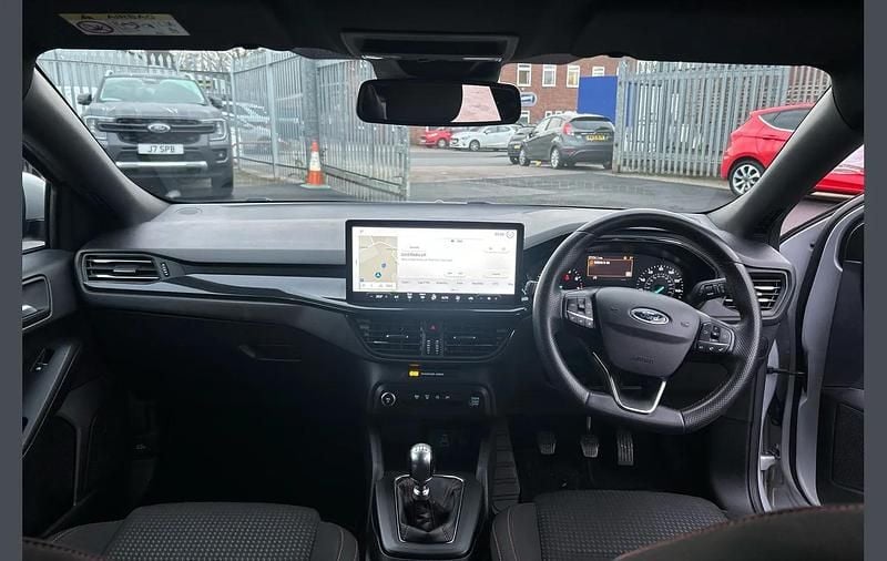 Used Ford Focus ST-Line 123 HP (90 kW) 2023 Silver Estate