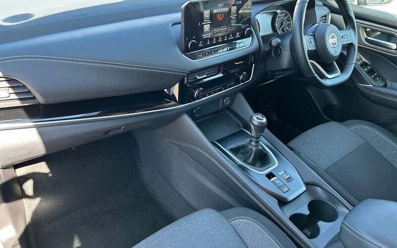 Image 2/4