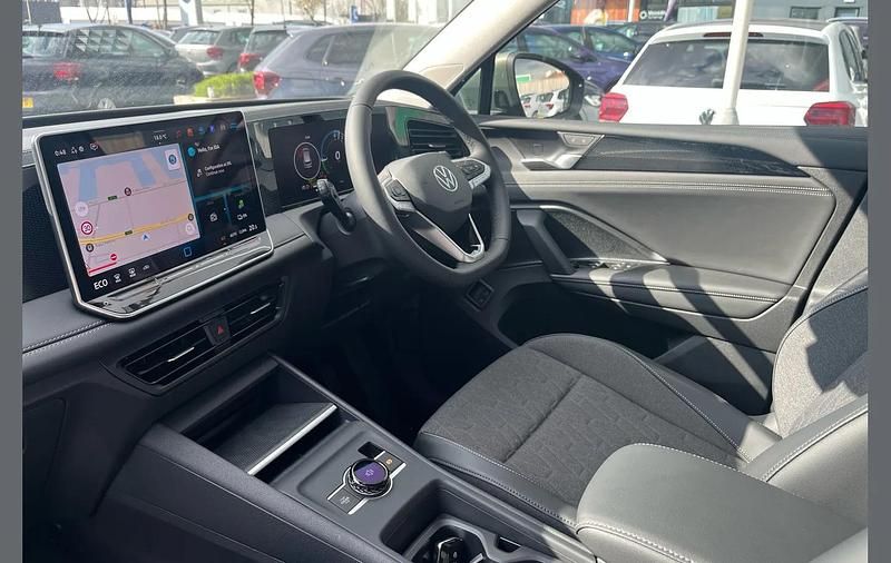 New VW Tiguan Match 200 HP (147 kW) 2025 Green SUV