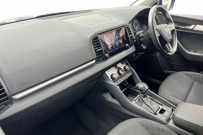 Used Skoda Karoq SE Technology 150 HP (110 kW) 2020 Race blue metallic SUV