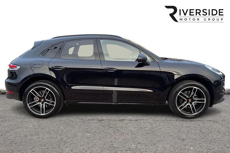 Used Porsche Macan 245 HP (180 kW) 2021 Black SUV