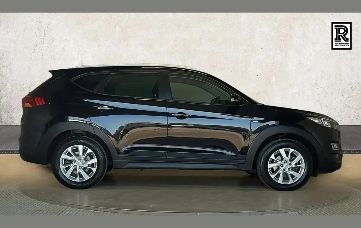 Used Hyundai Tucson SE 116 HP (85 kW) 2021 Black SUV
